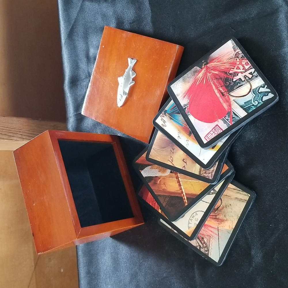 🦈RARE WOOD COASTER SET